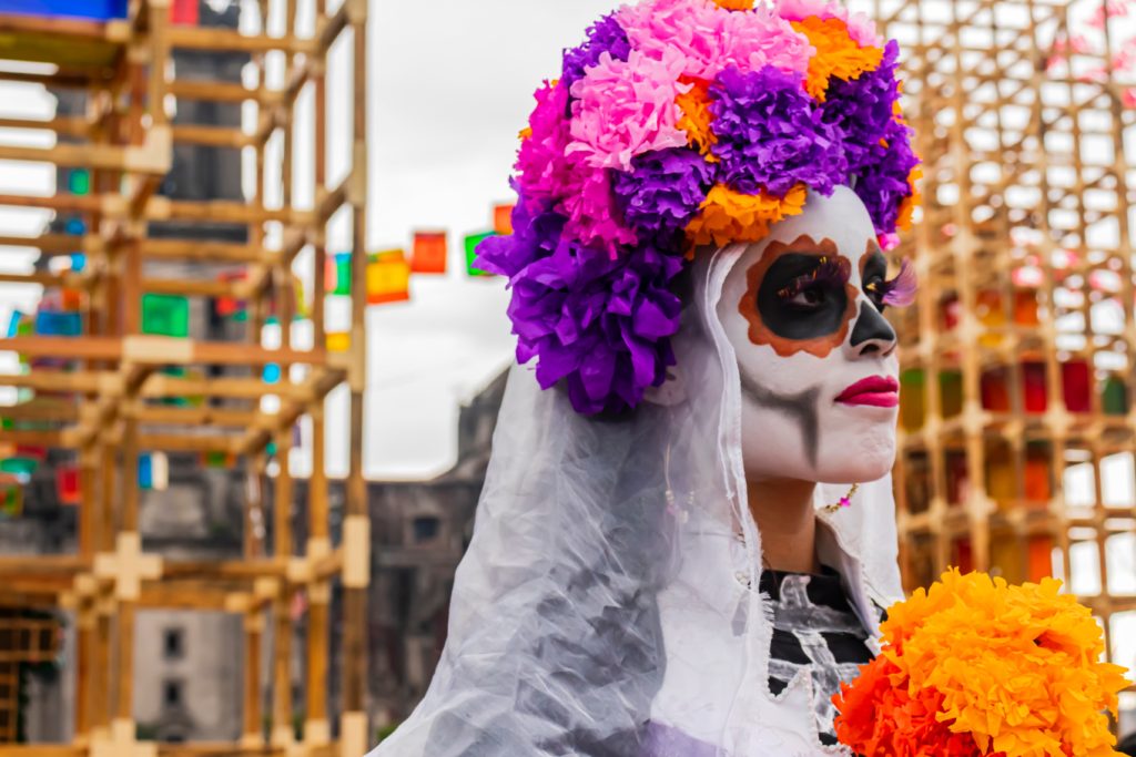 What flowers are used for day of the dead?